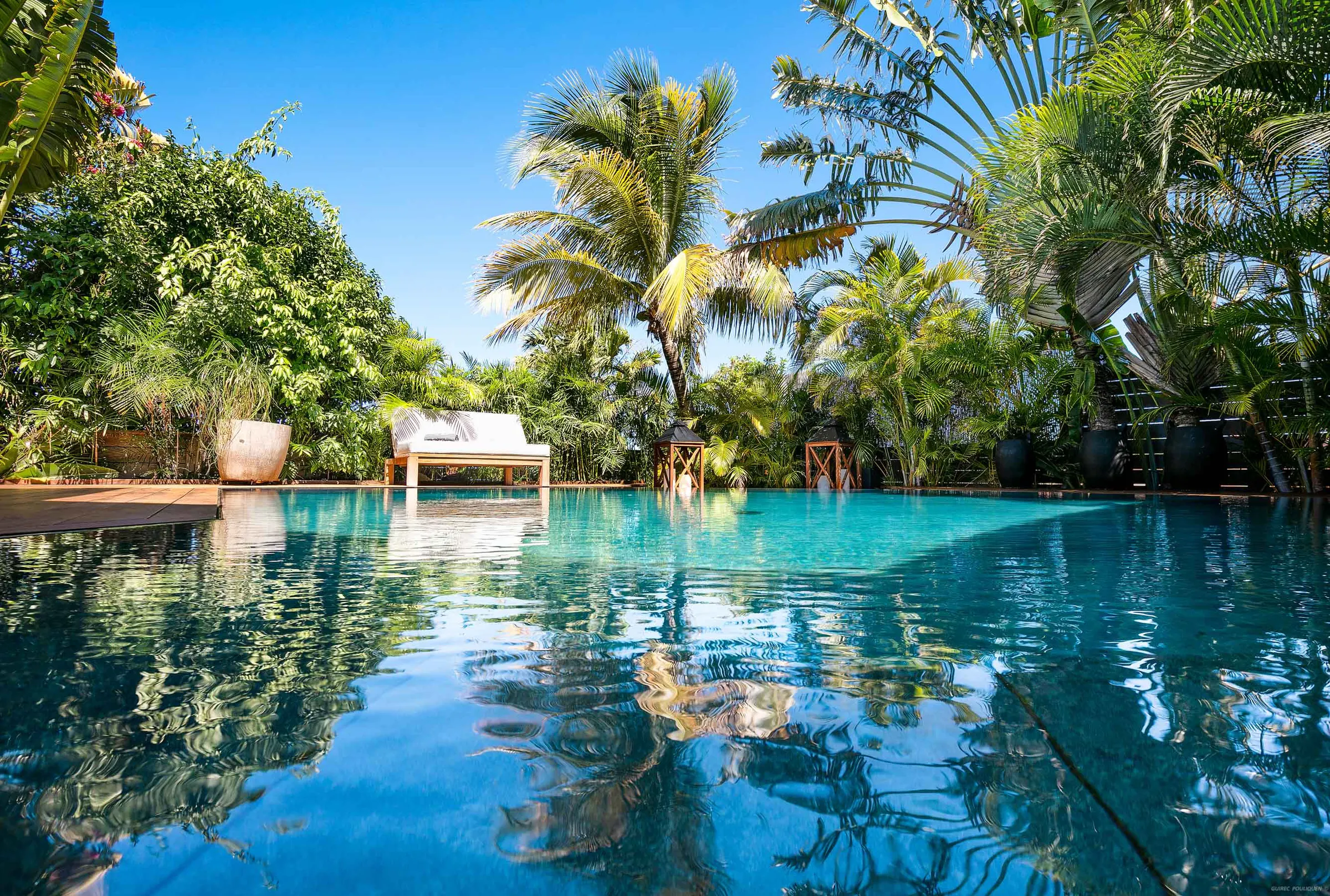 Dining room with city view